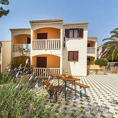Apartamento Lavica.2 *